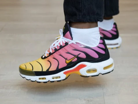 Nike Air Max Plus Yellow Pink Gradient - Image 2