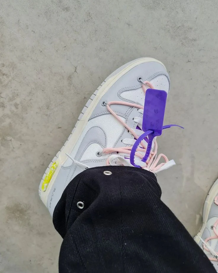Nike Dunk Low Off-White Lot 24 - Image 2
