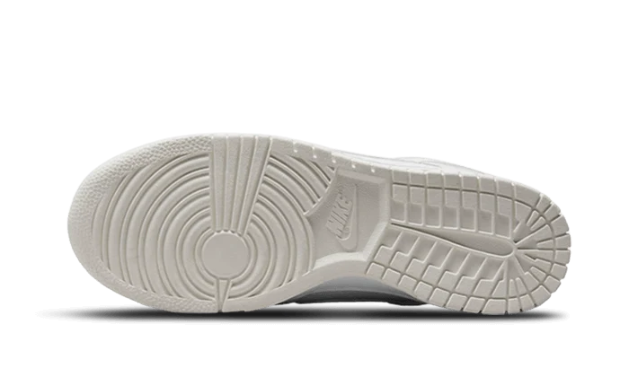 Nike Dunk Low Yellow Heart - Image 4