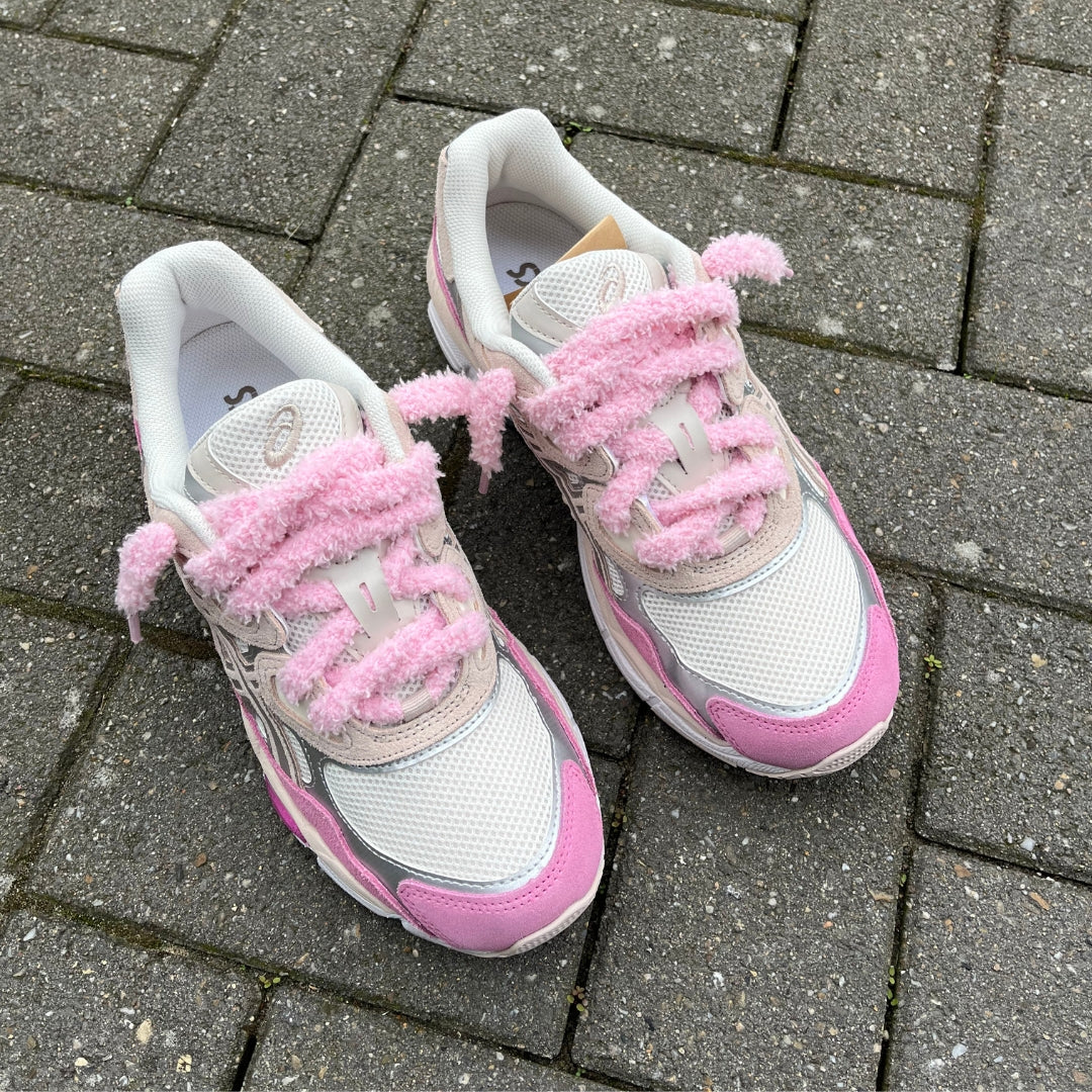 Fluffy Laces Pink - Image 3