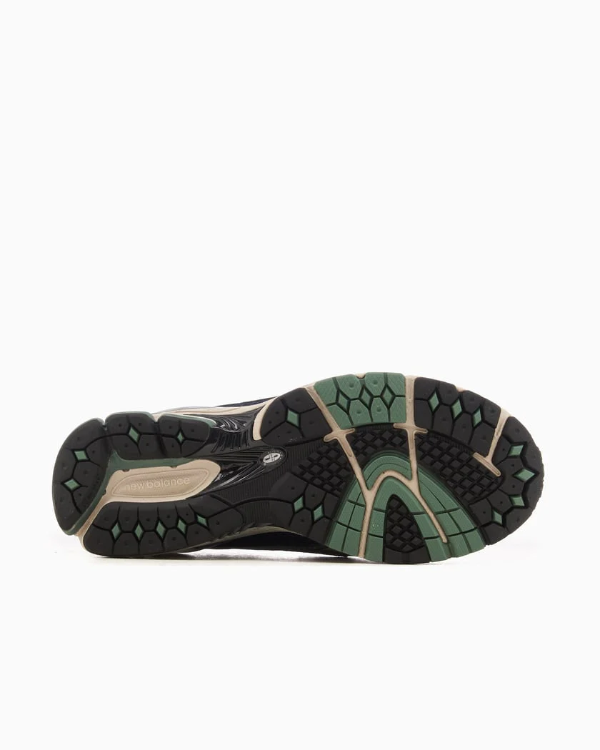 New Balance 1906L Dark Juniper Navy - Image 7