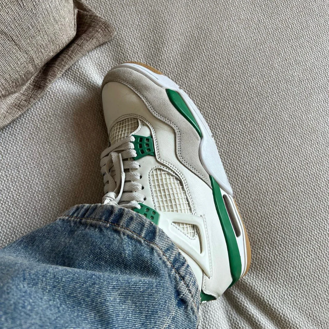 Nike SB x Air Jordan 4 Retro Pine Green - Image 5