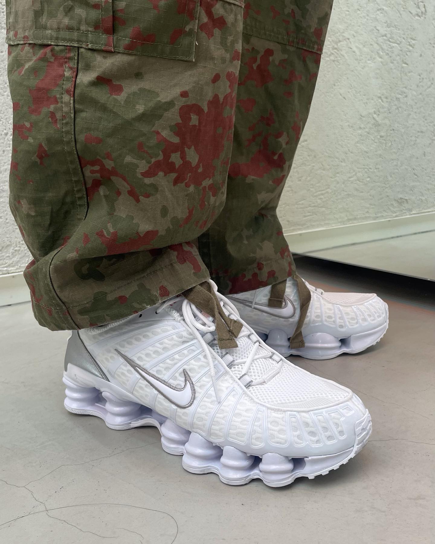 Nike Shox TL White Metallic Silver Max Orange - Image 2