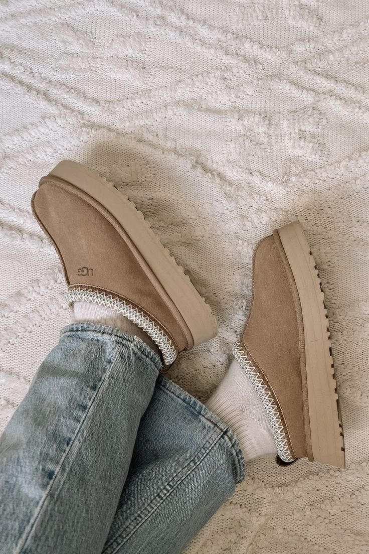 UGG Tazz Slipper Sand - Image 2