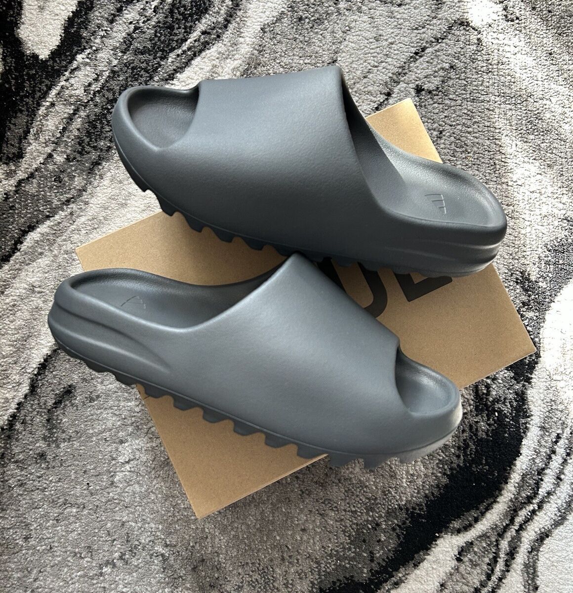 Adidas Yeezy Slide Granite - Image 2